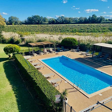 Hotel Le Mas Des Ponts D'Arles Ngoại thất bức ảnh