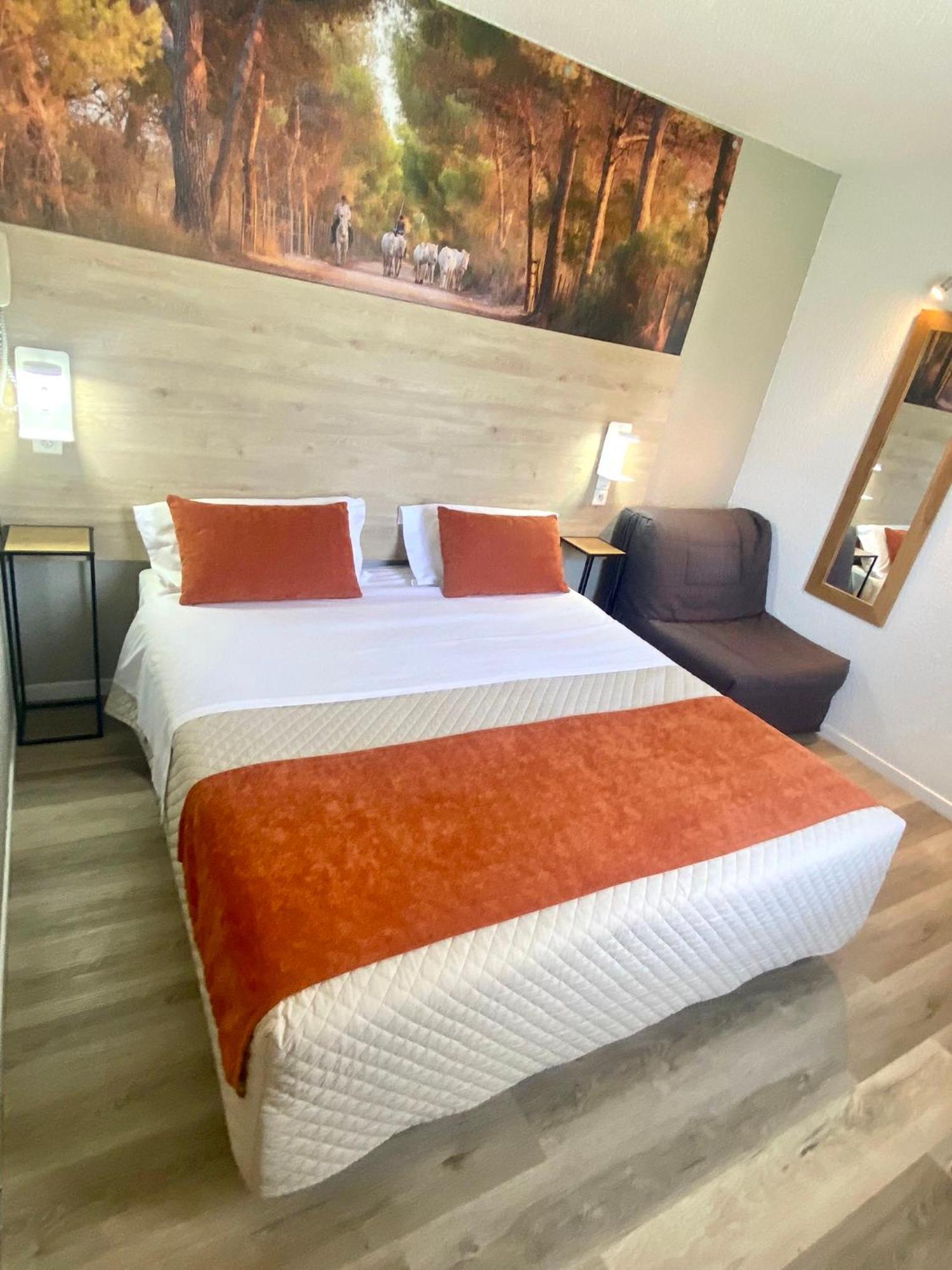 Hotel Le Mas Des Ponts D'Arles Ngoại thất bức ảnh