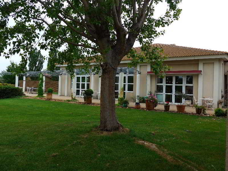 Hotel Le Mas Des Ponts D'Arles Ngoại thất bức ảnh