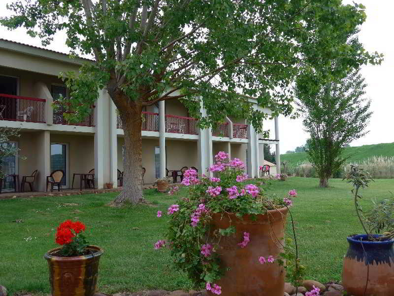 Hotel Le Mas Des Ponts D'Arles Ngoại thất bức ảnh