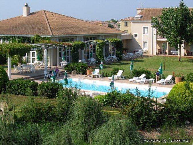 Hotel Le Mas Des Ponts D'Arles Ngoại thất bức ảnh