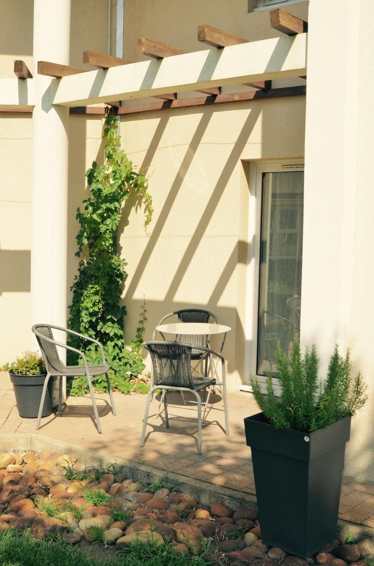 Hotel Le Mas Des Ponts D'Arles Ngoại thất bức ảnh